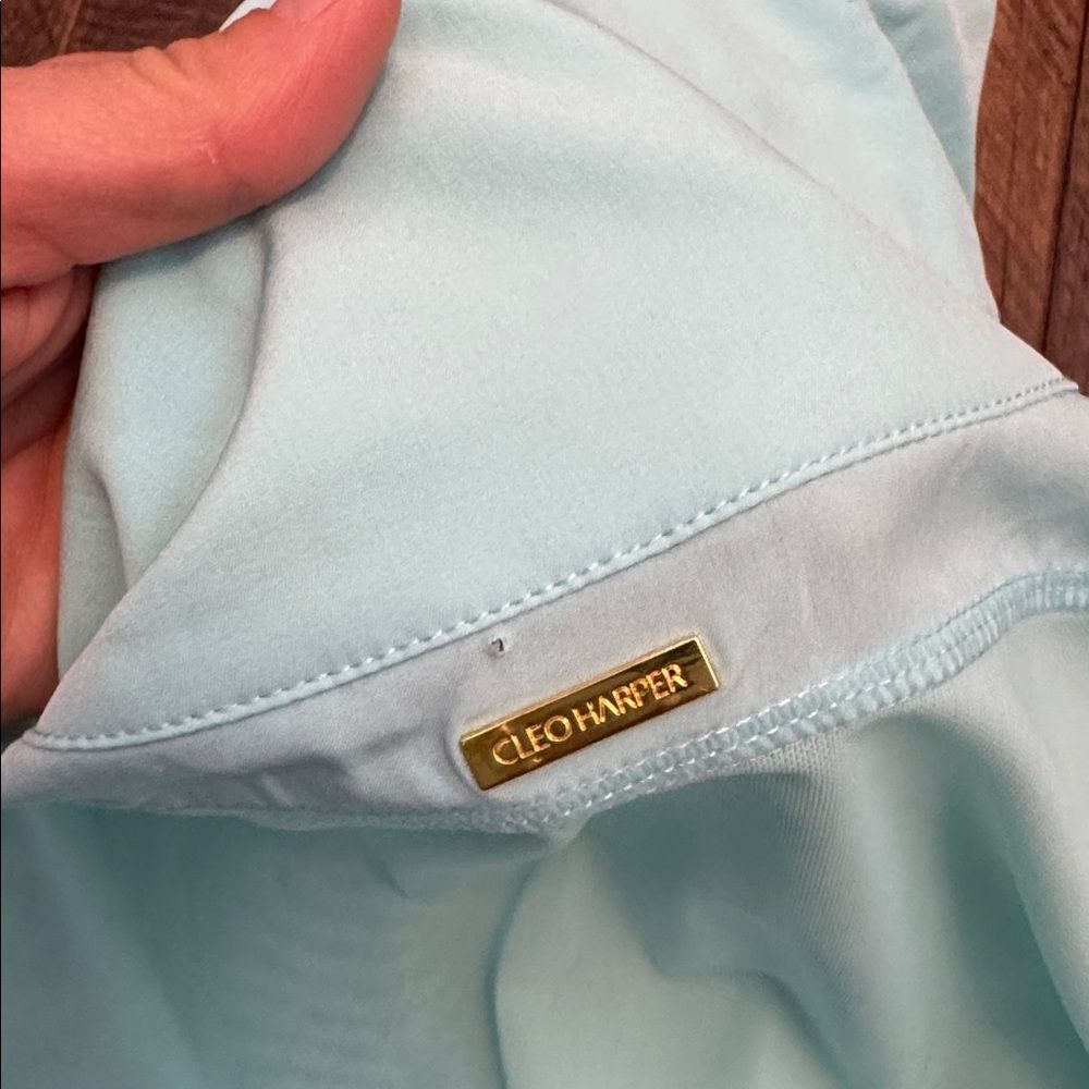 Cleo Harper The Strategy Lightweight 1/4 Zip Jacket in Light Blue Small - Picture 6 of 6